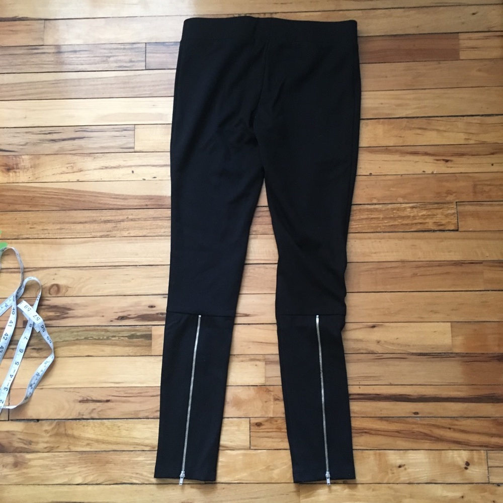 DREW Pull-On Black Zipper Ankle Pants - Picture 7 of 9